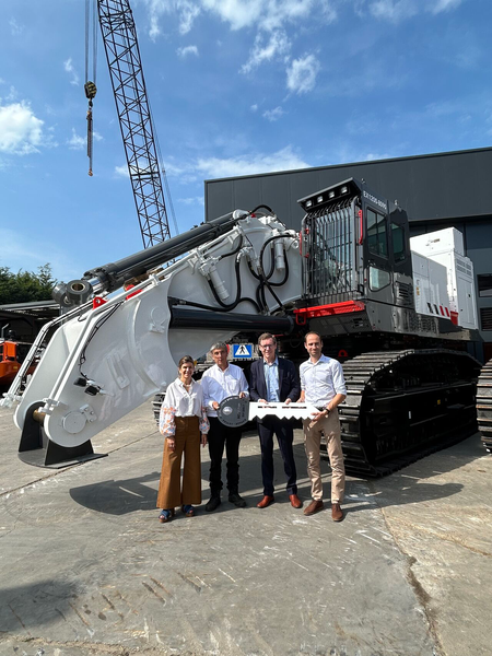 Hitachi EX1200 Excavator Rock Ripper Boom and Arm Supplied to European Market